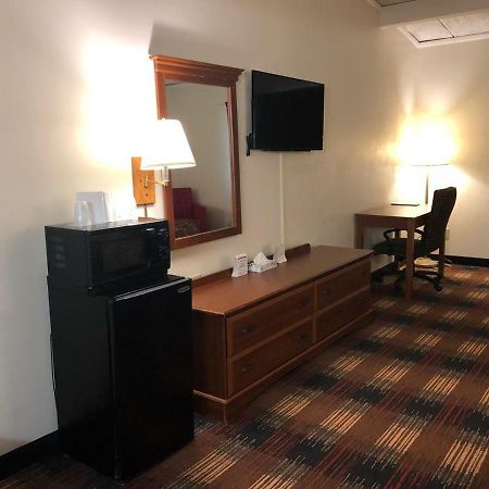 Red Carpet Inn Syracuse Airport North Syracuse Esterno foto
