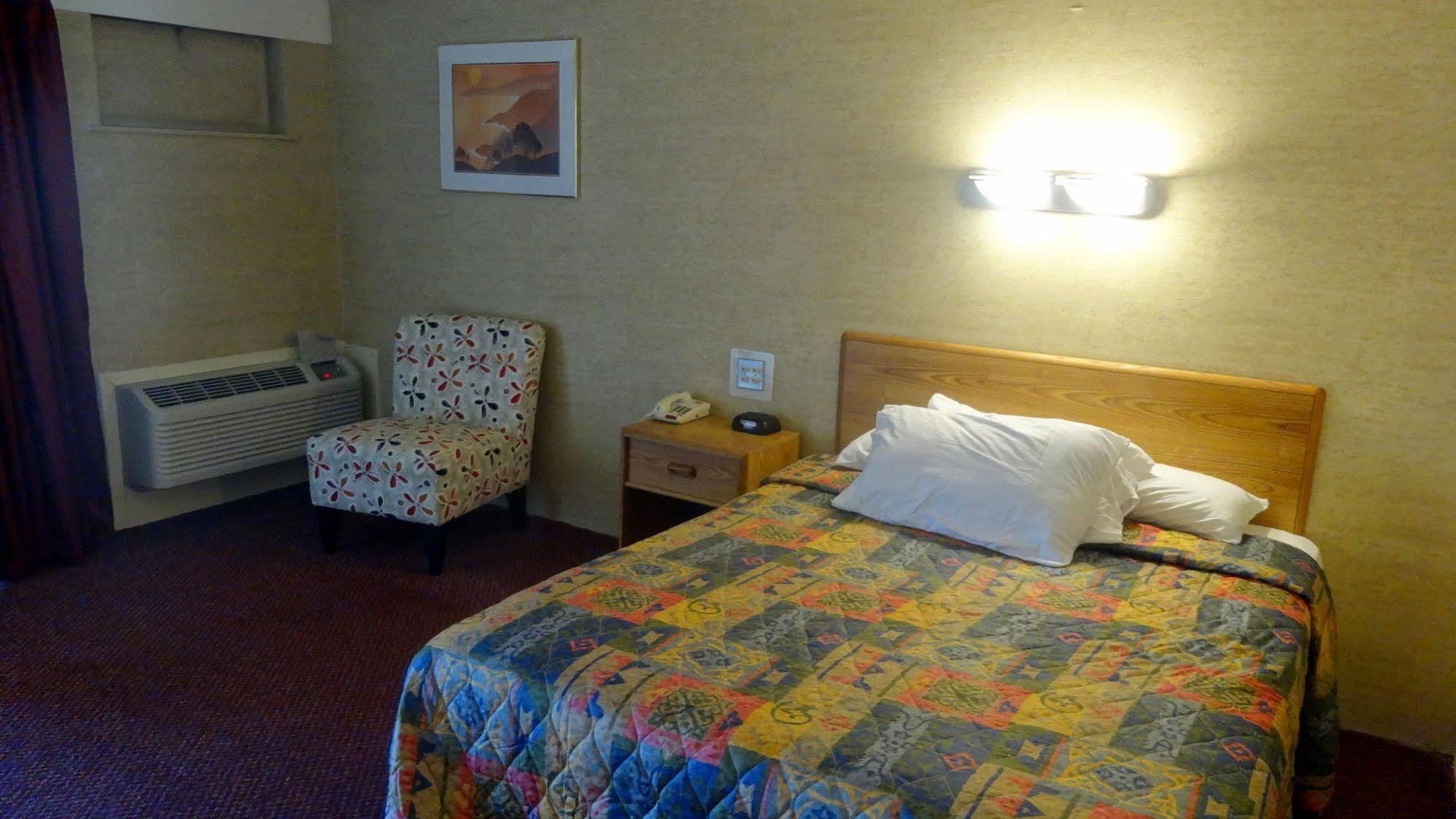 Red Carpet Inn Syracuse Airport North Syracuse Esterno foto
